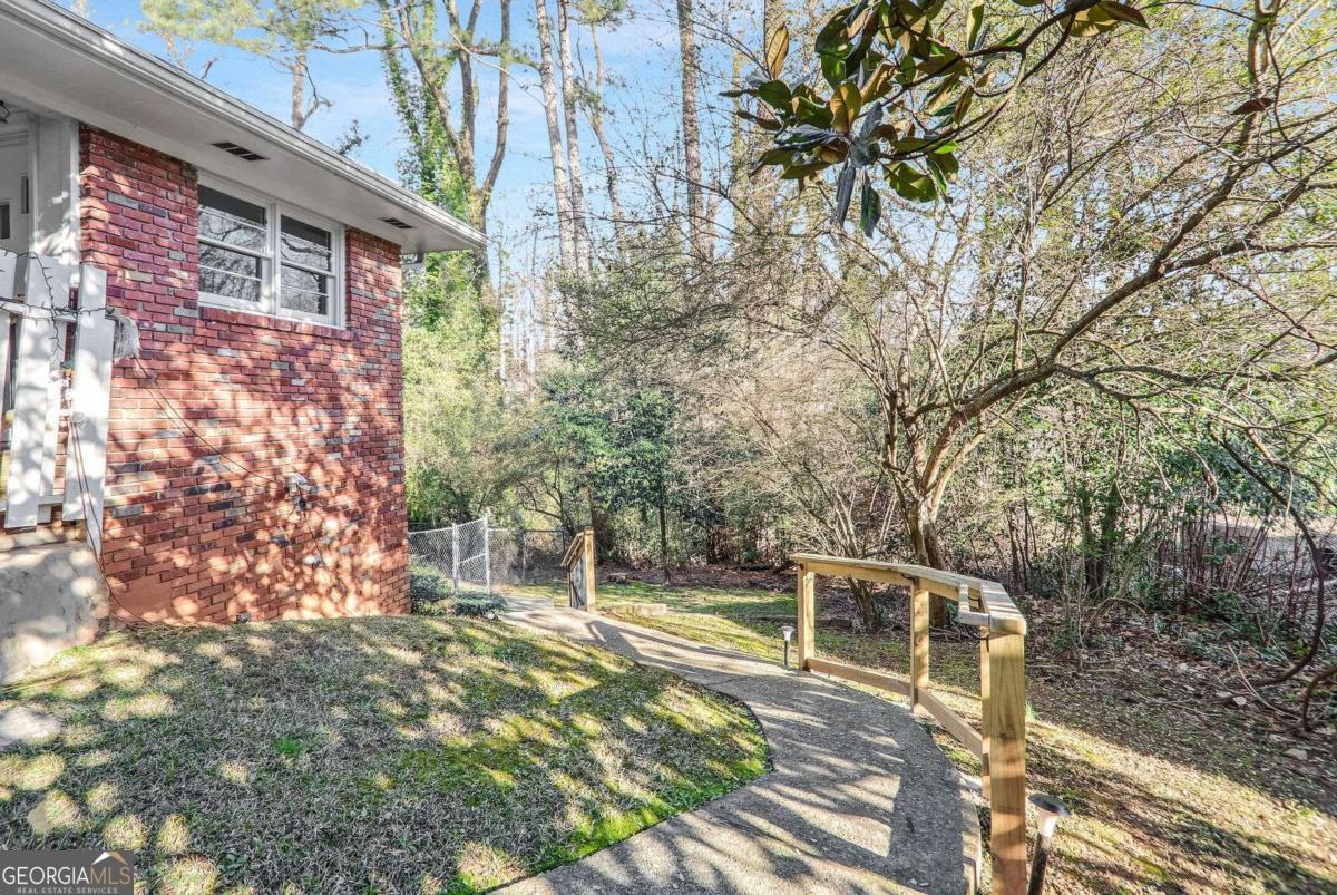 3073 Henderson Mill RD