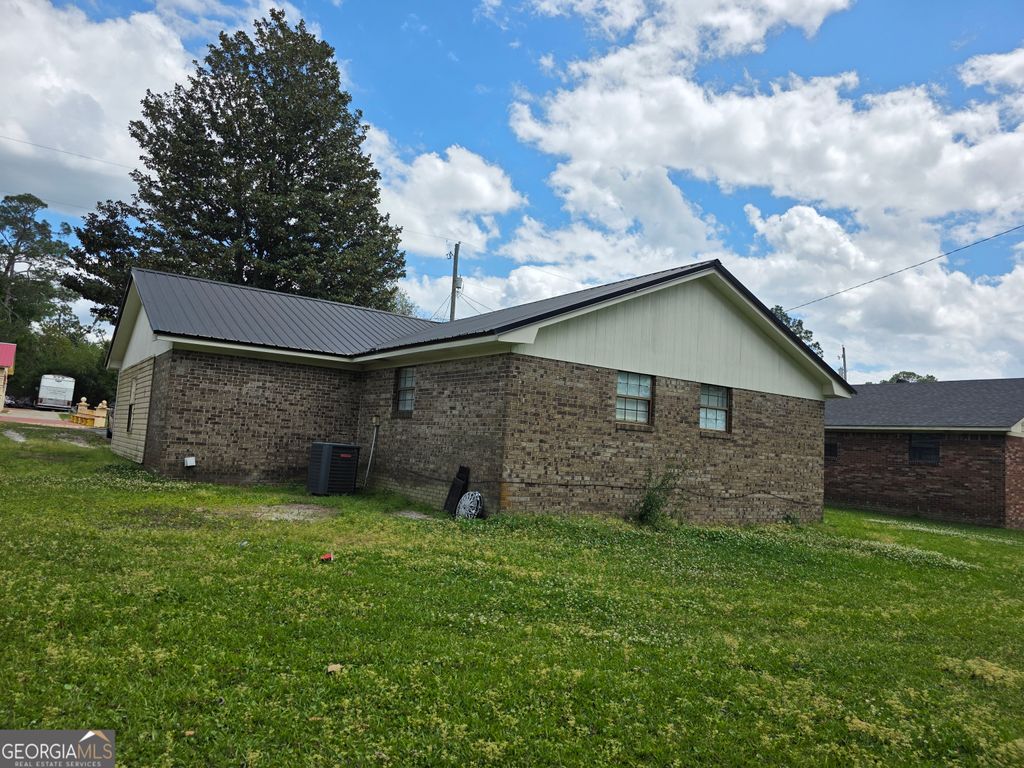 Photo of 1513 Wynn Avenue, Douglas, GA 31533 (MLS # 10736587)