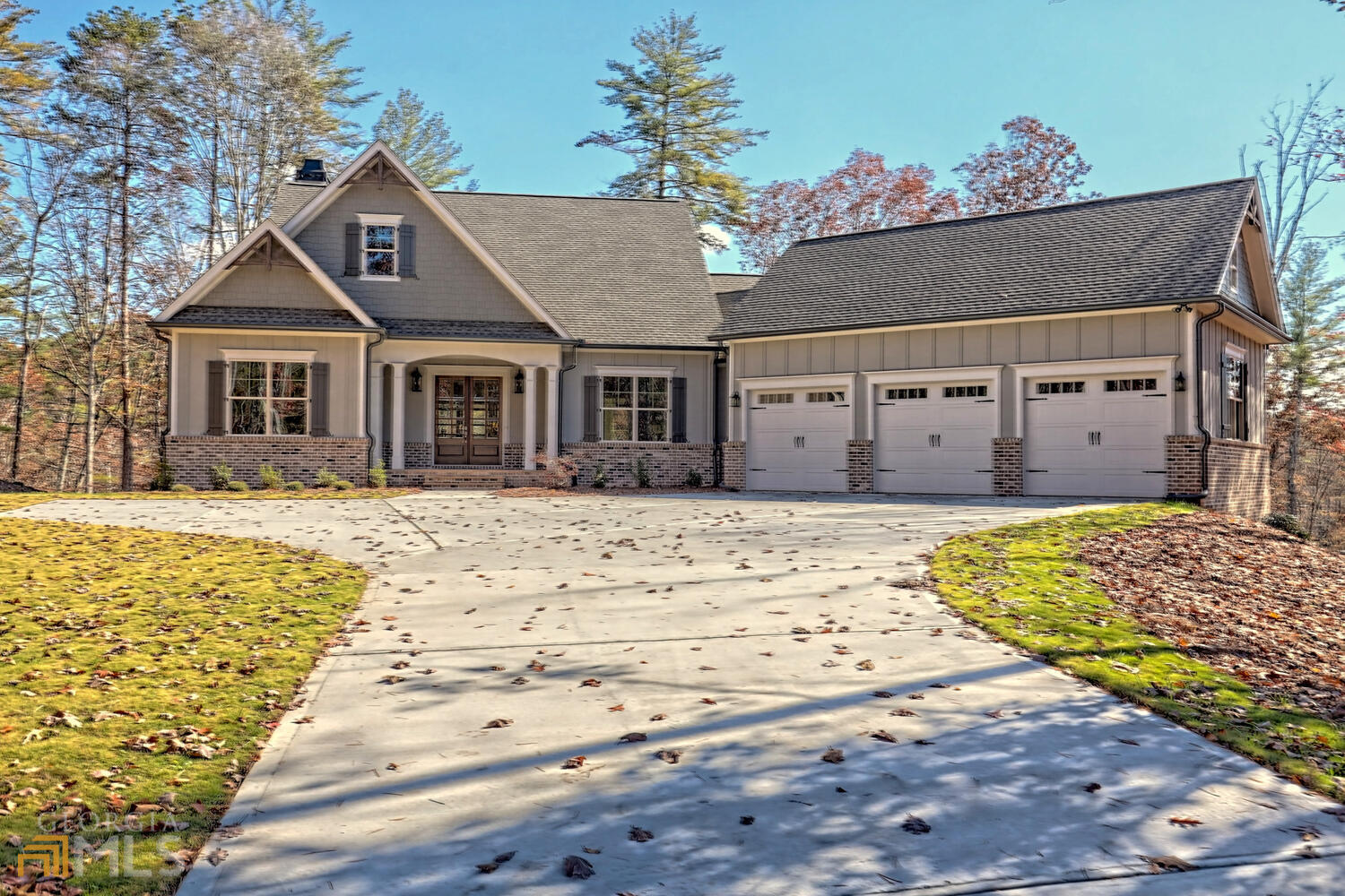 Clarkesville, Georgia 30523, United States, 4 Bedrooms Bedrooms, ,5 BathroomsBathrooms,Residential,Active,61623