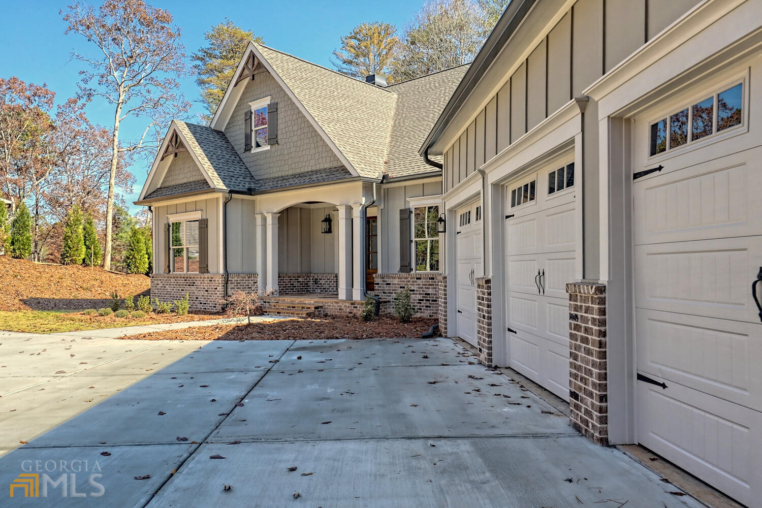 Clarkesville, Georgia 30523, United States, 4 Bedrooms Bedrooms, ,5 BathroomsBathrooms,Residential,Active,61623