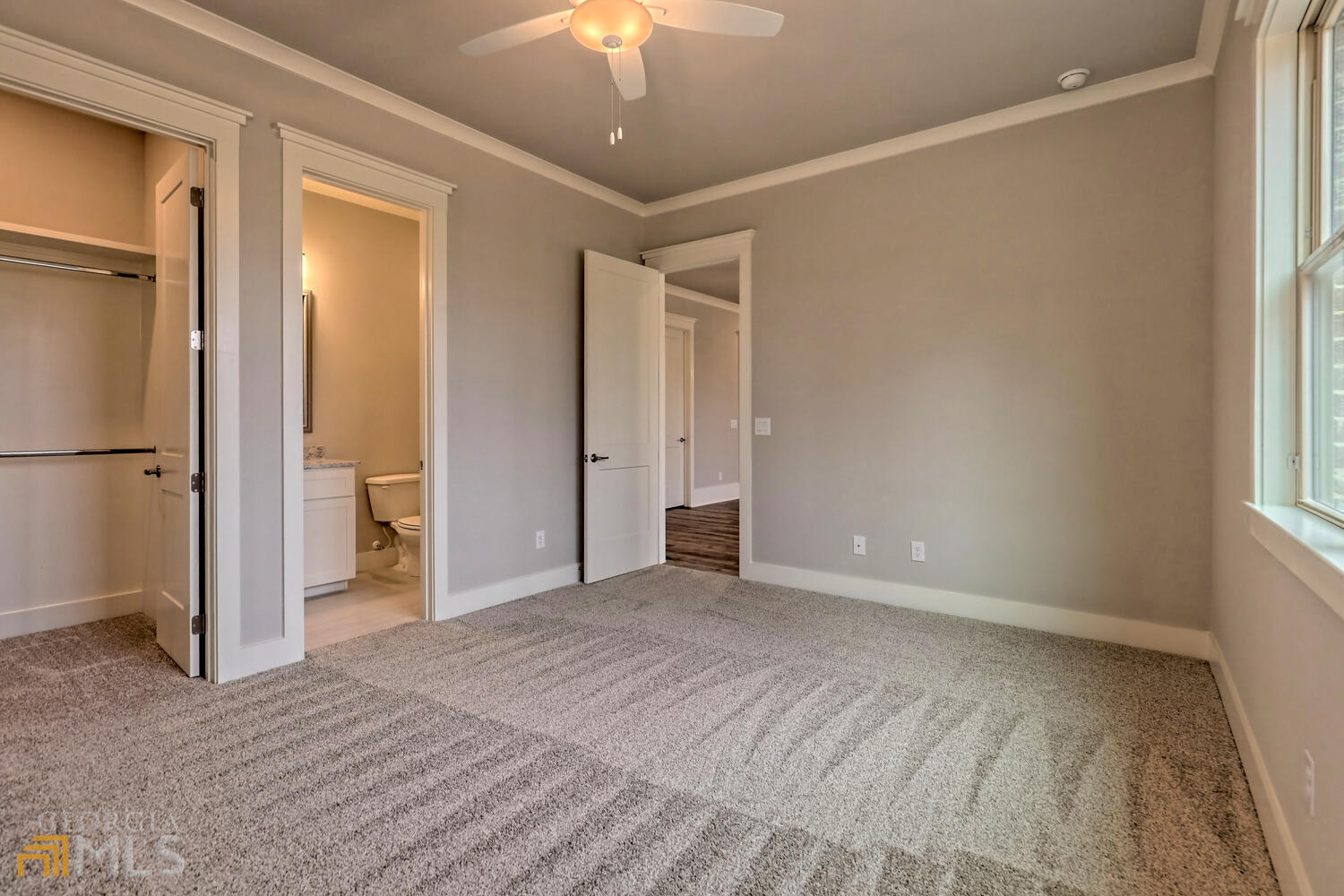 Clarkesville, Georgia 30523, United States, 4 Bedrooms Bedrooms, ,5 BathroomsBathrooms,Residential,Active,61623