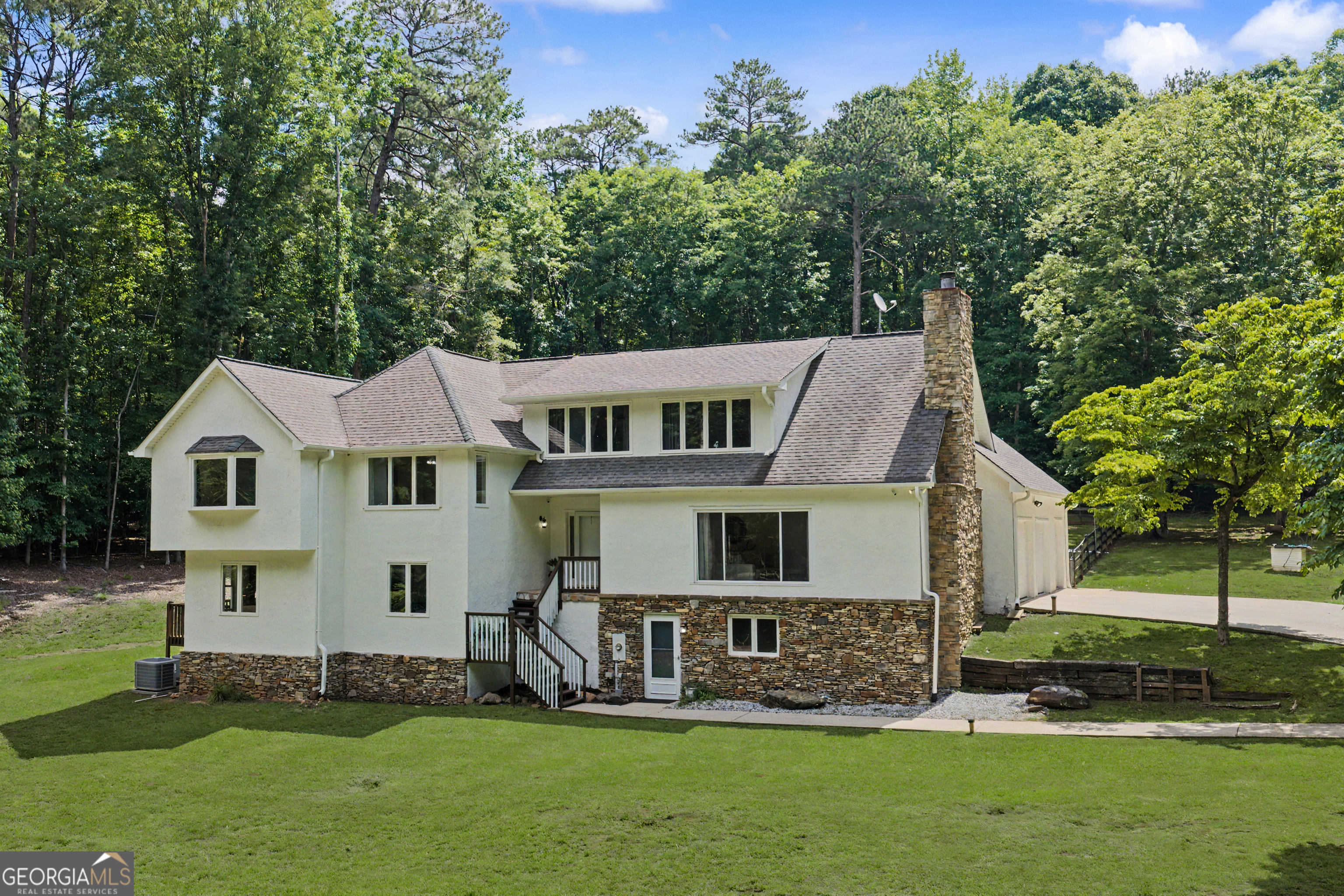 360 Darren DR