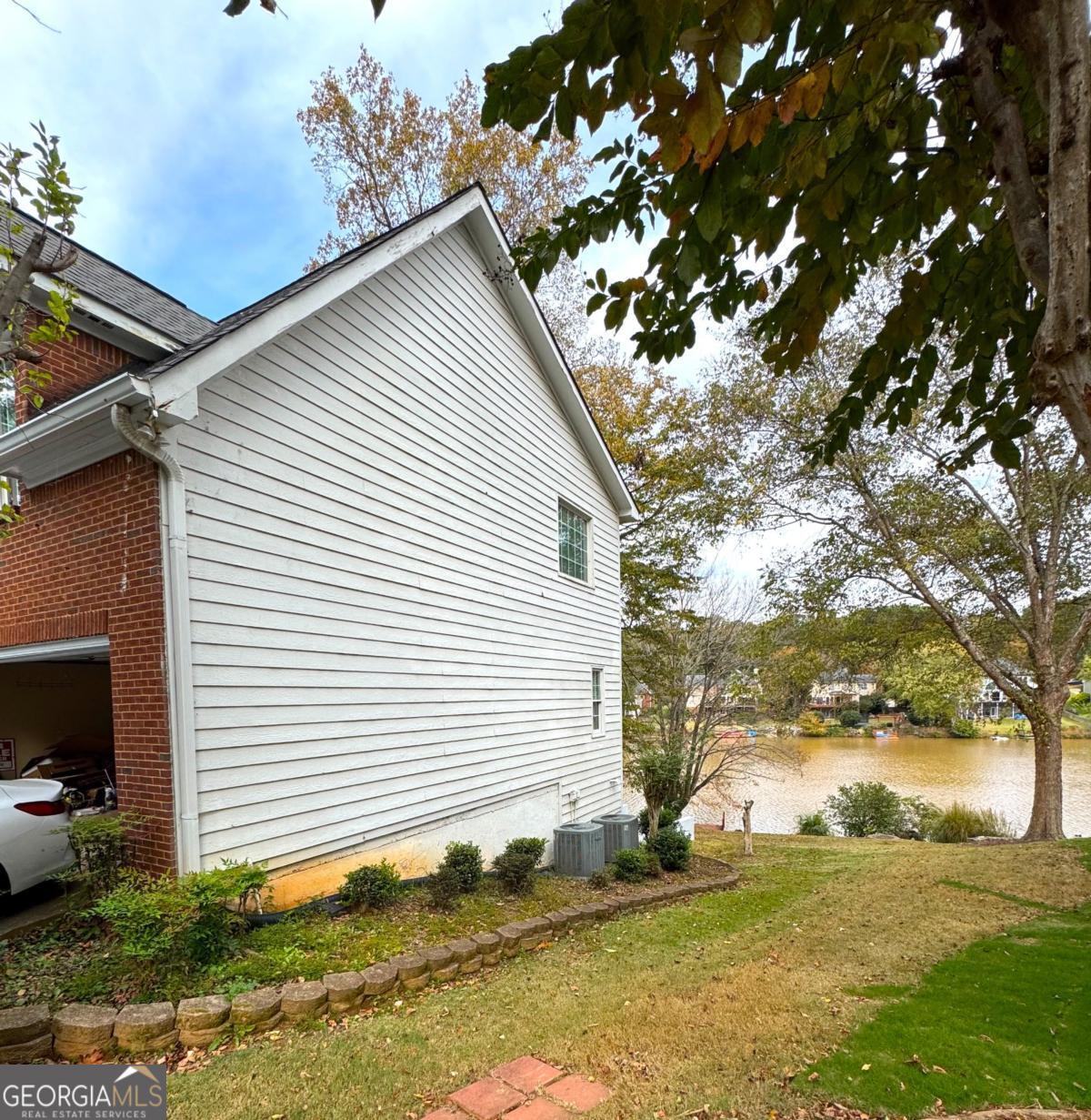 2265 Wildwood Lake DR