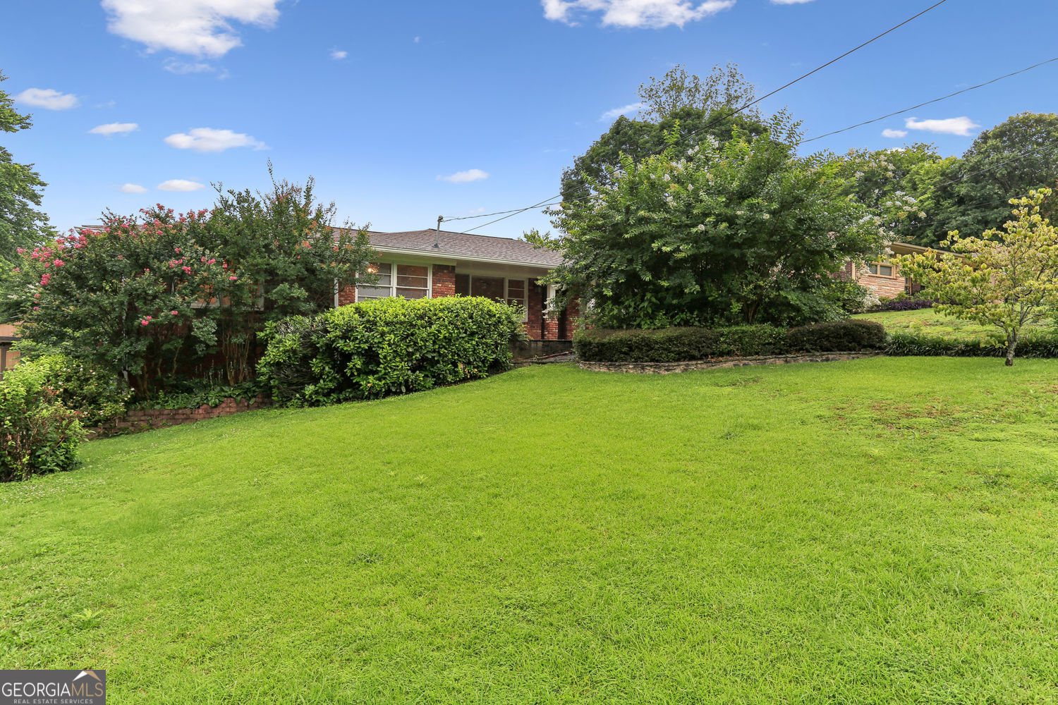 2711 Fairlane DR