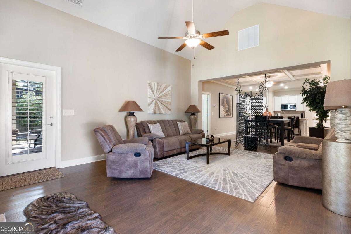 84 Cedarcrest Village LN