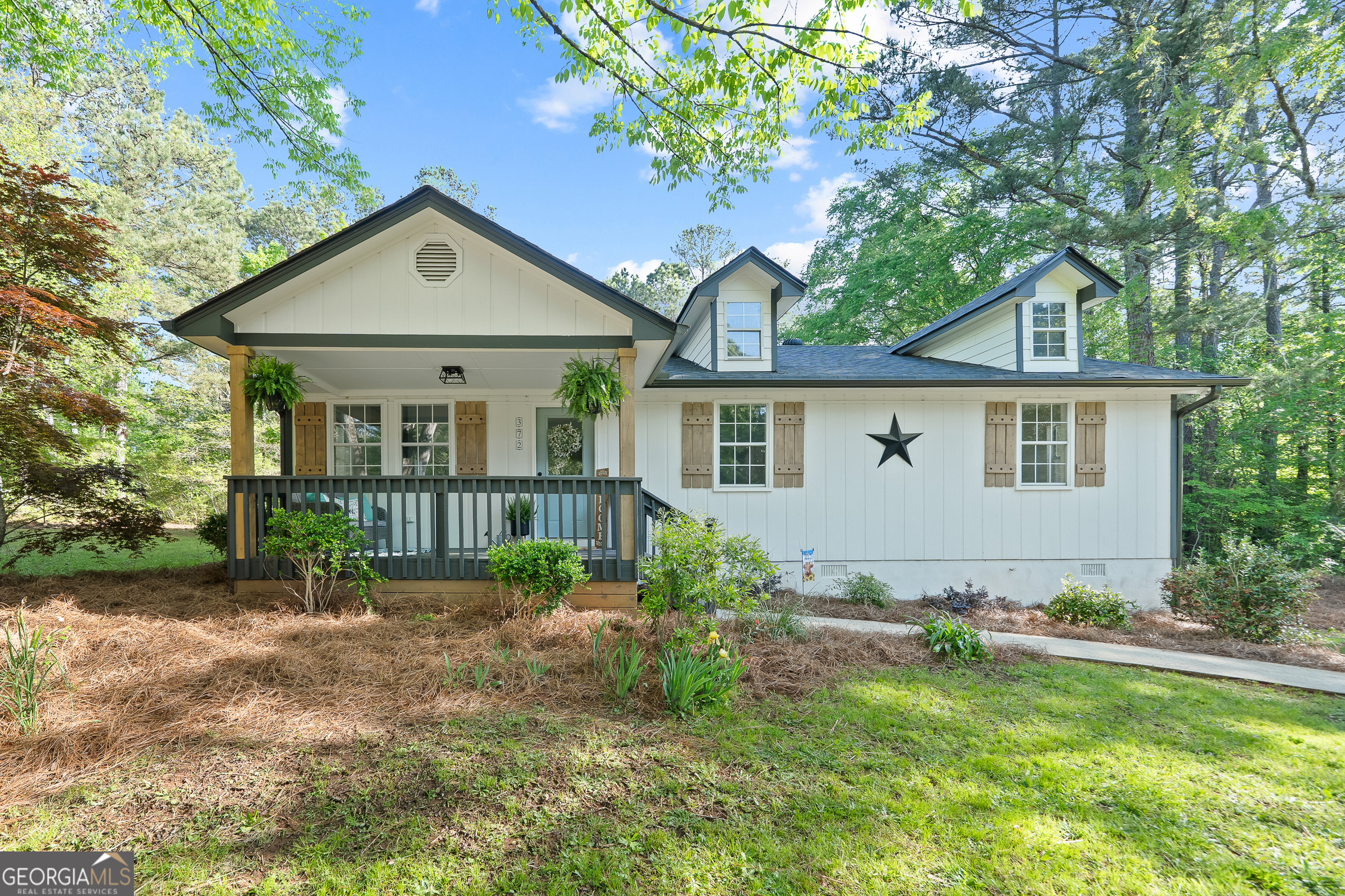 372 Waxwing DR