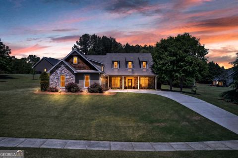 Photo of 69 Fallen Branch Circle SE, Rome, GA 30161 (MLS # 10676106)