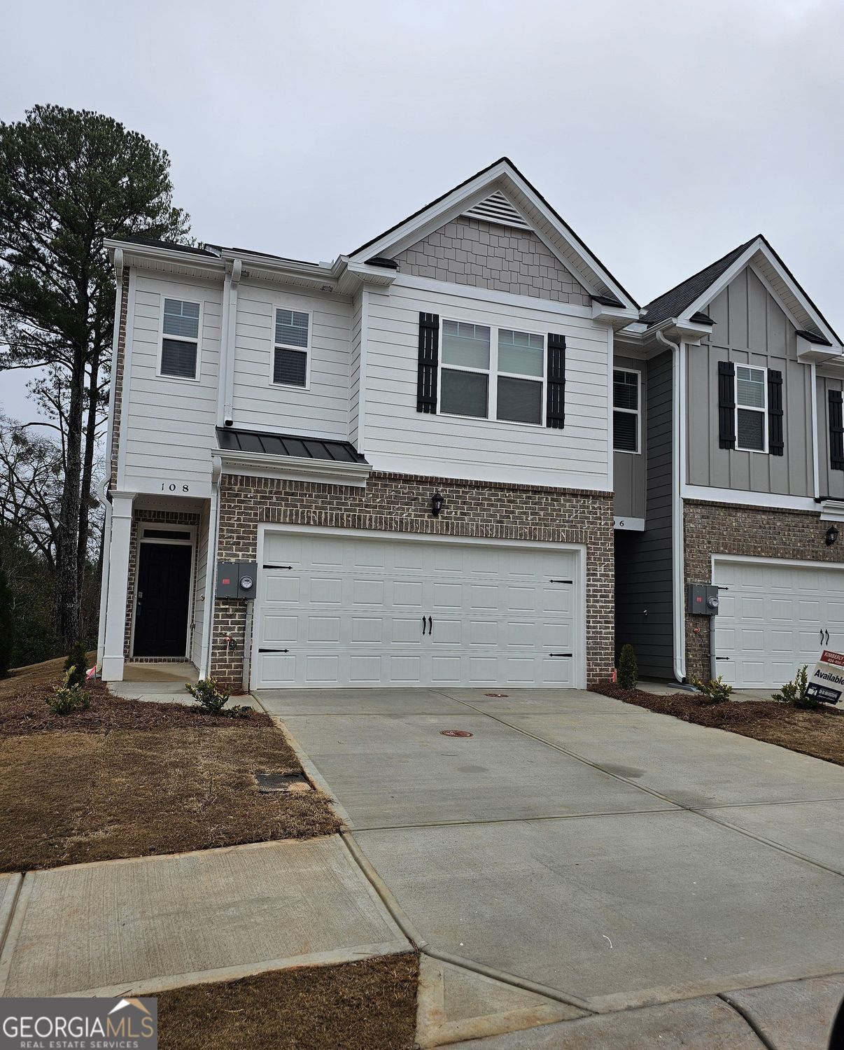 Welcome to your new home in a friendly gated community! This charming corner unit townhouse features three bedrooms and two and a half bathrooms, just waiting for the perfect tenant. You'll love being just minutes away from shopping, delicious restaurants, and easy highway access. Come and see it for yourself!
