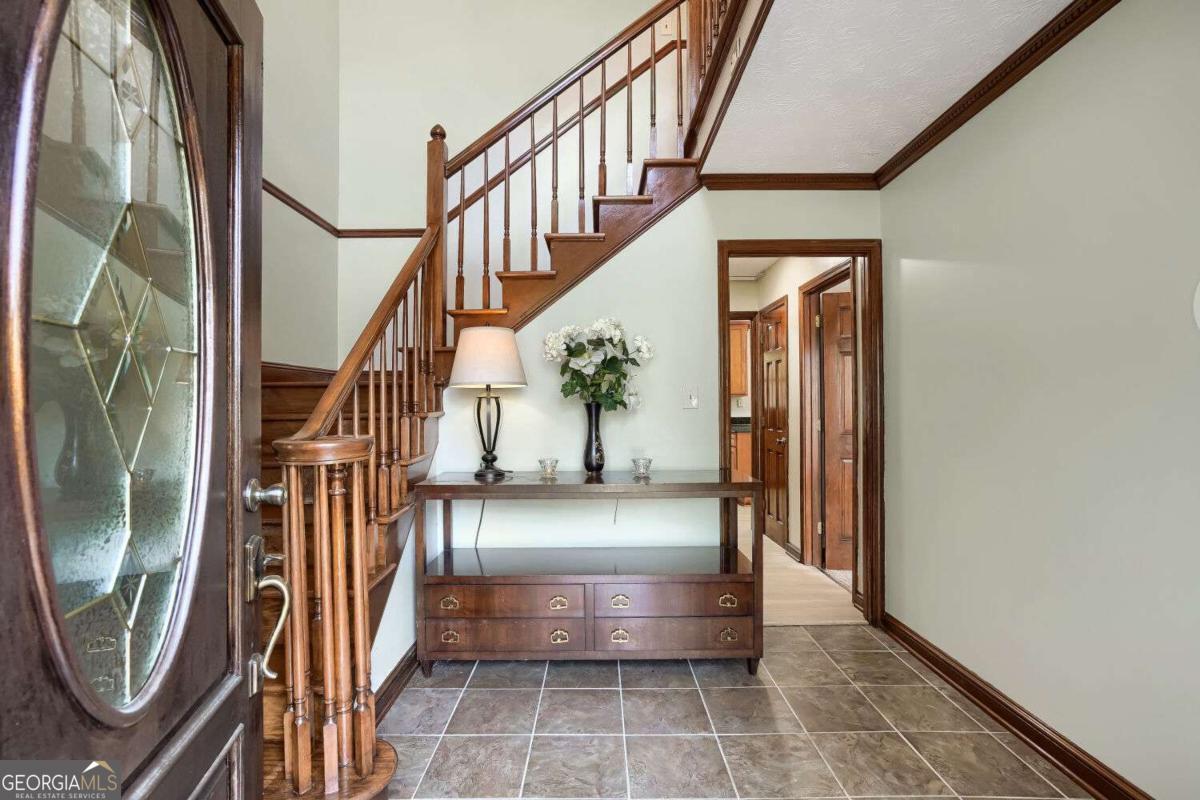 2405 Old Salem RD SE