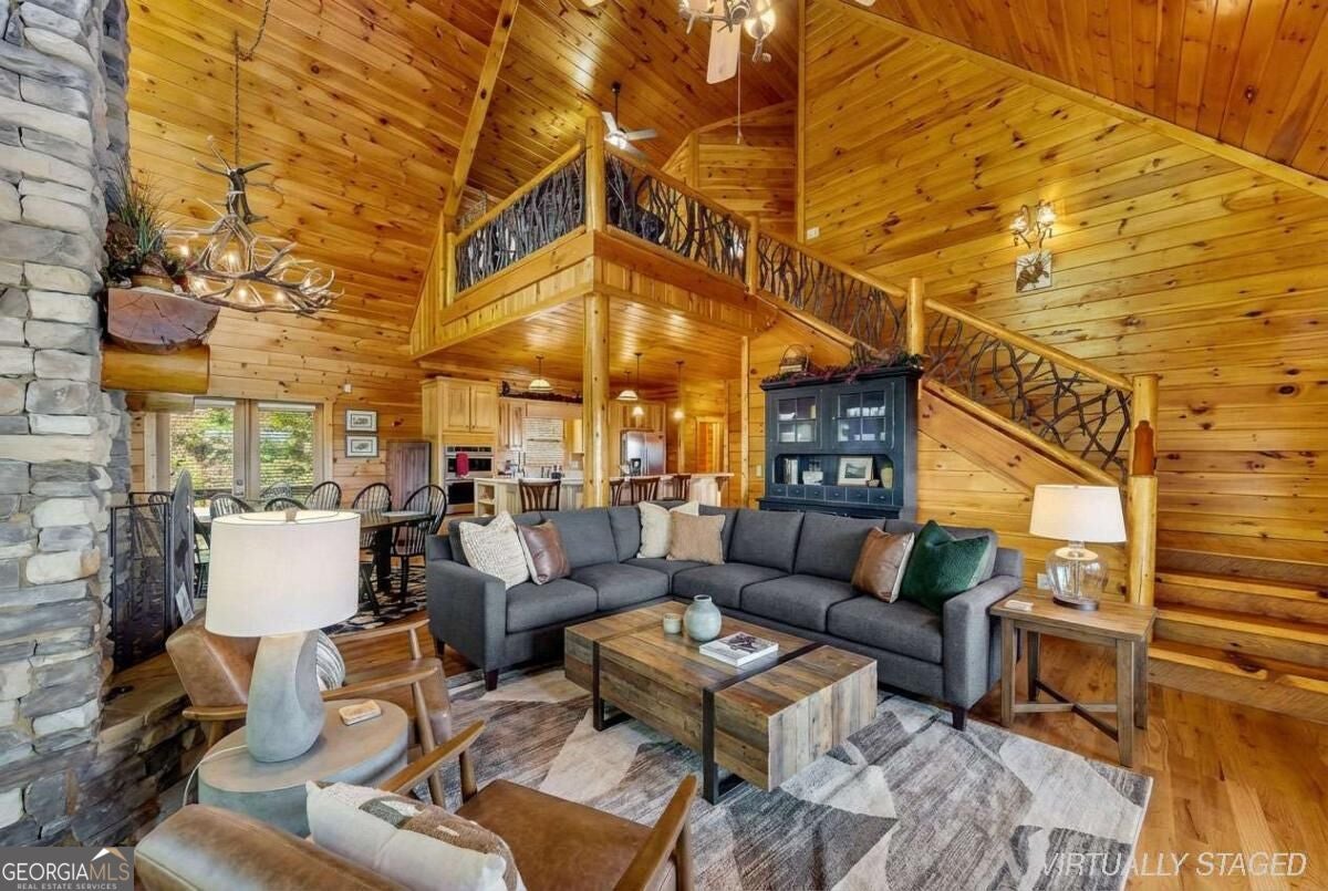 499 Raven Ridge CIR