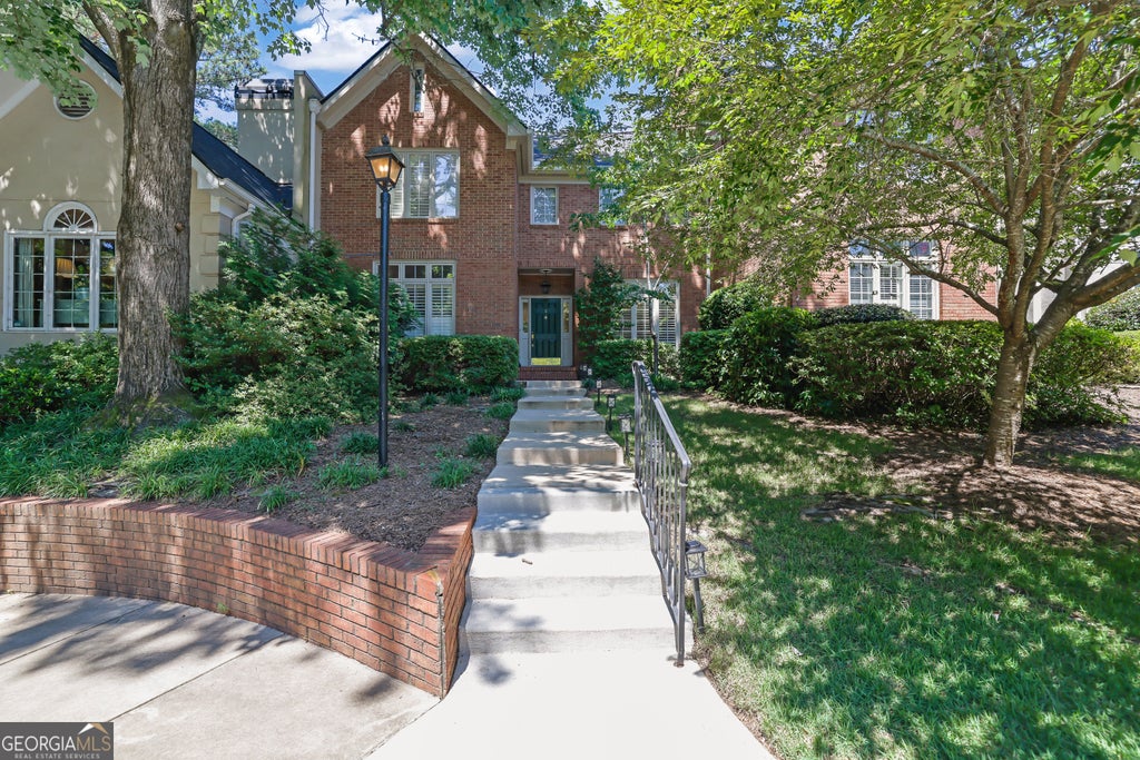 Photo of 2 Paces West Terrace NW, Atlanta, GA 30327 (MLS # 10817192)