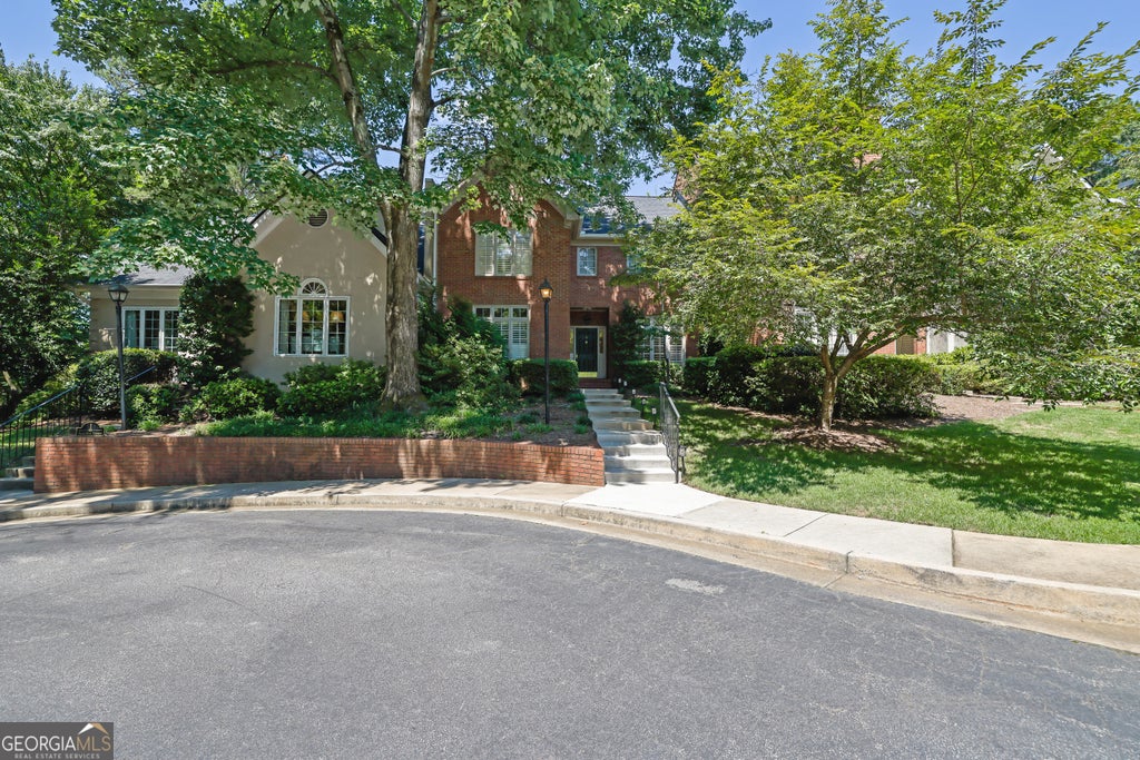 Photo of 2 Paces West Terrace NW, Atlanta, GA 30327 (MLS # 10817192)