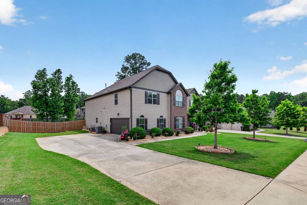 Photo of 270 Darien Drive, Senoia, GA 30276 (MLS # 10763286)