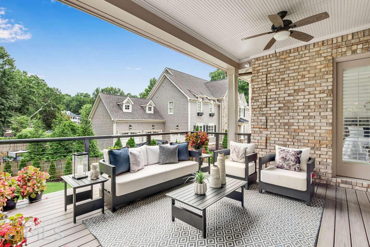 Windsor Bluff - Residential