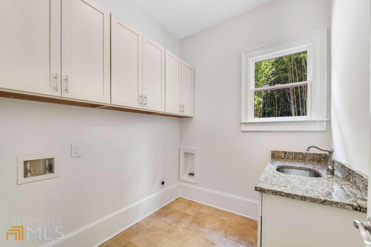 Windsor Bluff - Residential