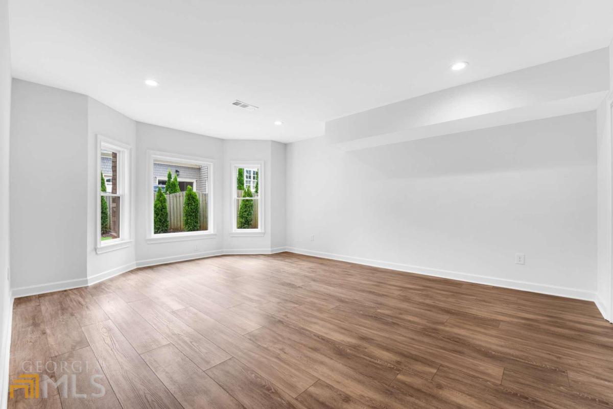 Windsor Bluff - Residential