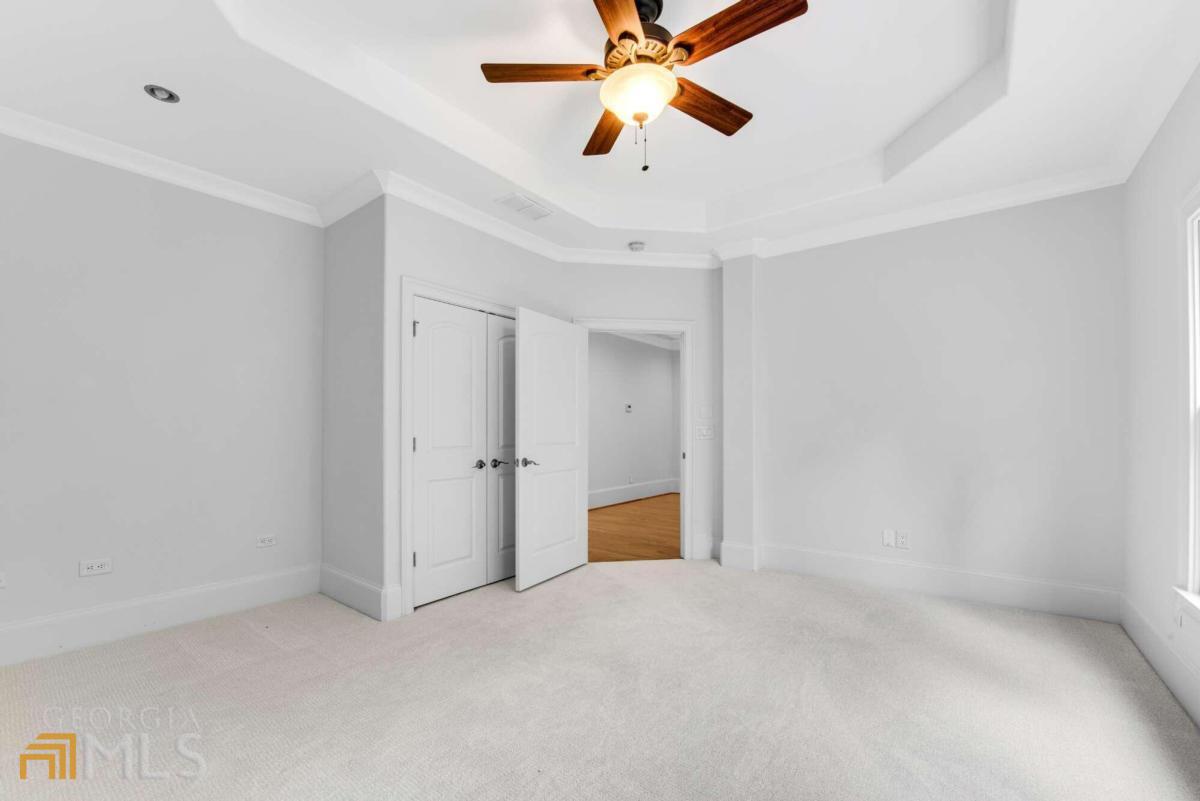 Windsor Bluff - Residential