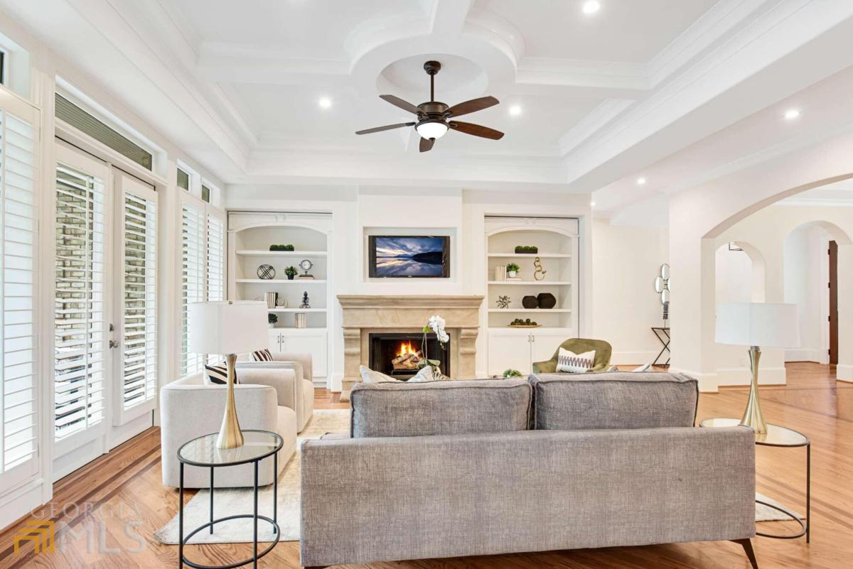 Windsor Bluff - Residential
