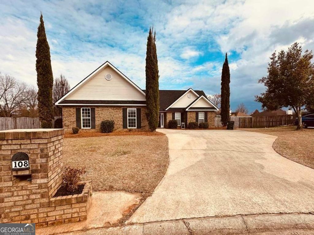 Photo of 108 Holbeck Court, Warner Robins, GA 31088 (MLS # 10691286)