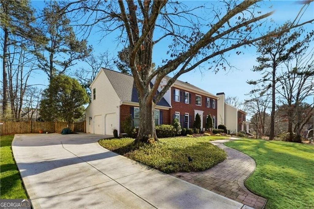 Photo of 4497 Cardiff Court NE, Roswell, GA 30075 (MLS # 10676865)