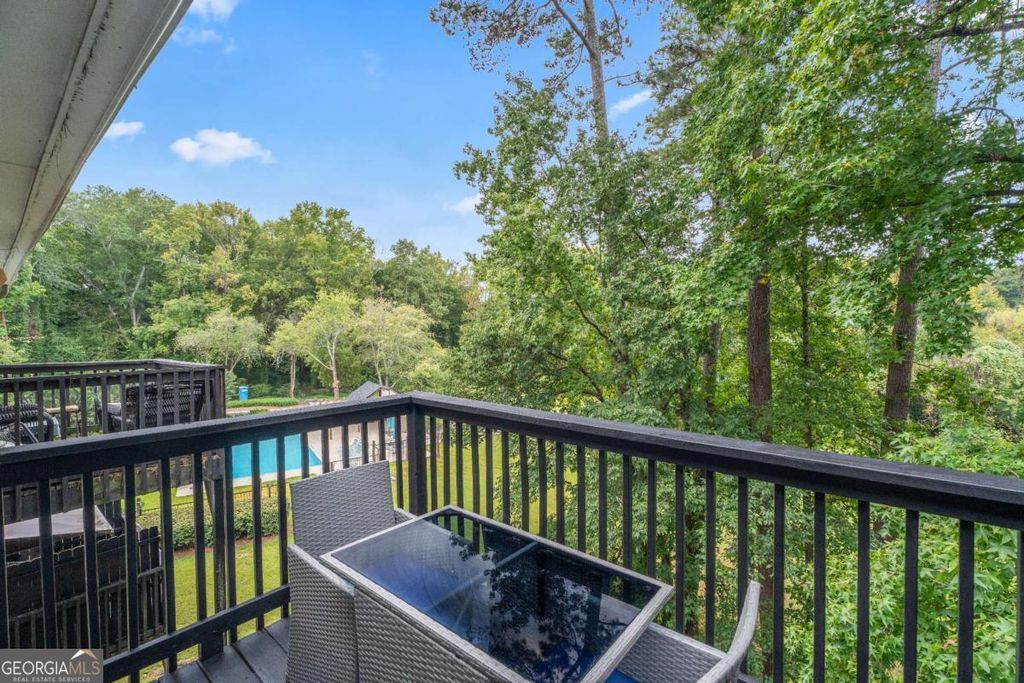 Photo of 802 Ivy Green Lane SE, Marietta, GA 30067 (MLS # 10736393)