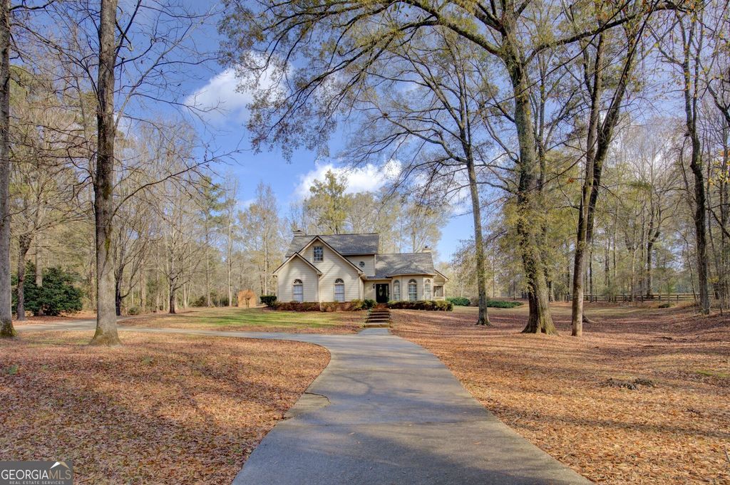 Photo of 90 Cove Lane, Social Circle, GA 30025 (MLS # 10653311)