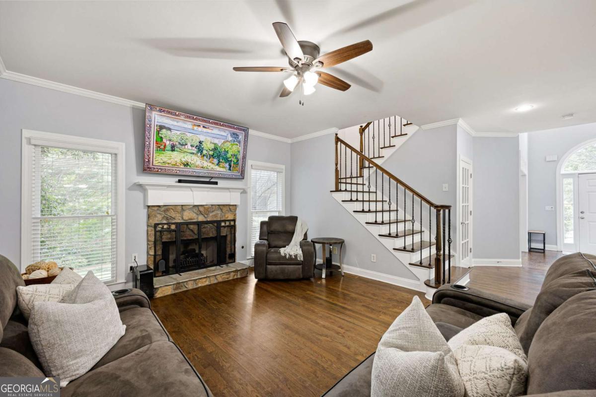 3071 Winborn RDG NW