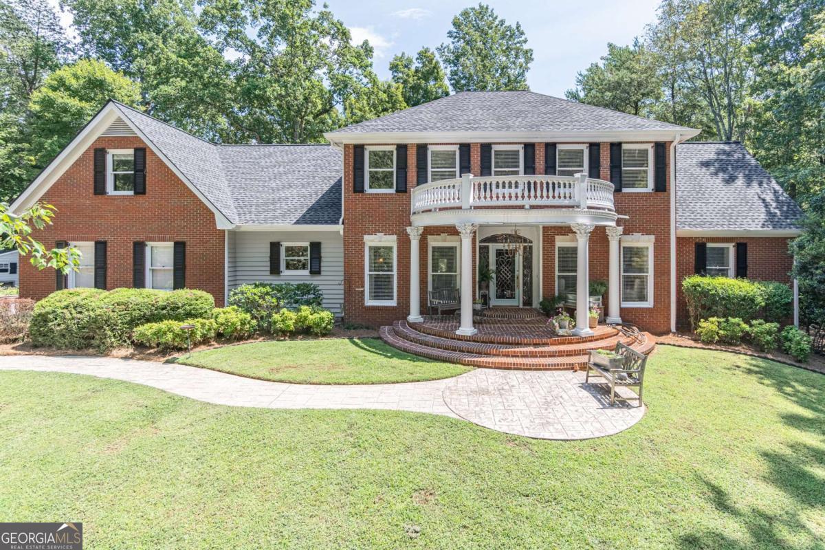 1167 E Lake DR