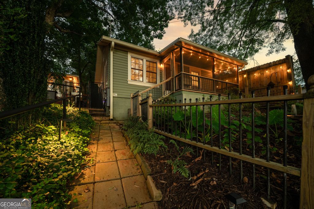 Photo of 63 Messer Loop, Blue Ridge, GA 30513 (MLS # 10724753)