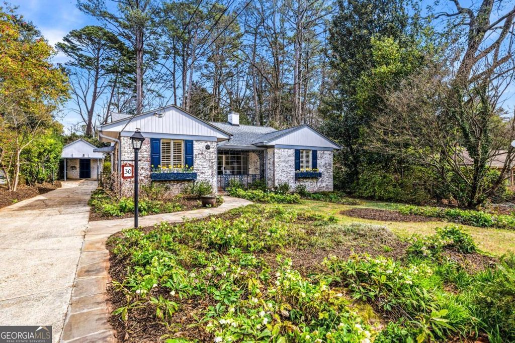 Photo of 30 Lakeshore Drive, Avondale Estates, GA 30002 (MLS # 10708347)