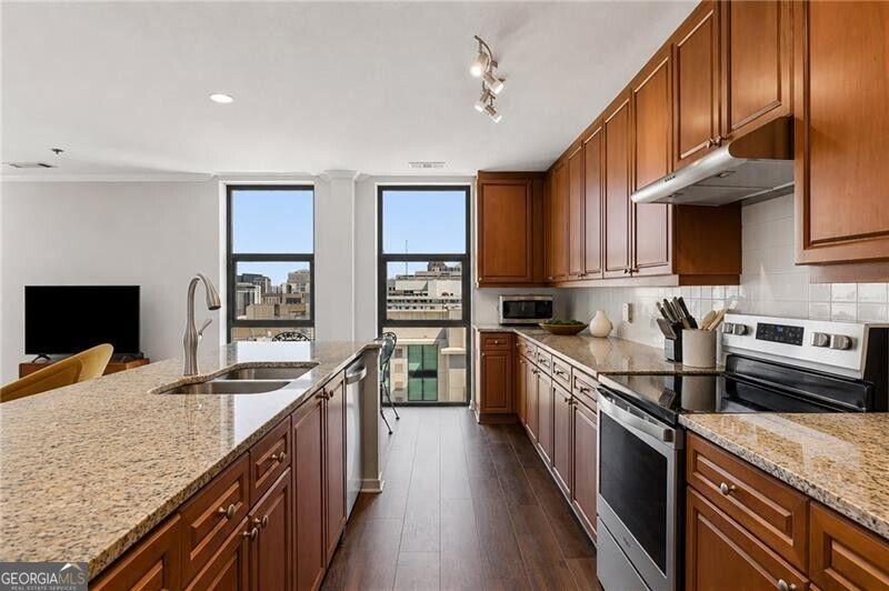 Photo of 620 Peachtree Street NE #PH-B, Atlanta, GA 30308 (MLS # 10842268)