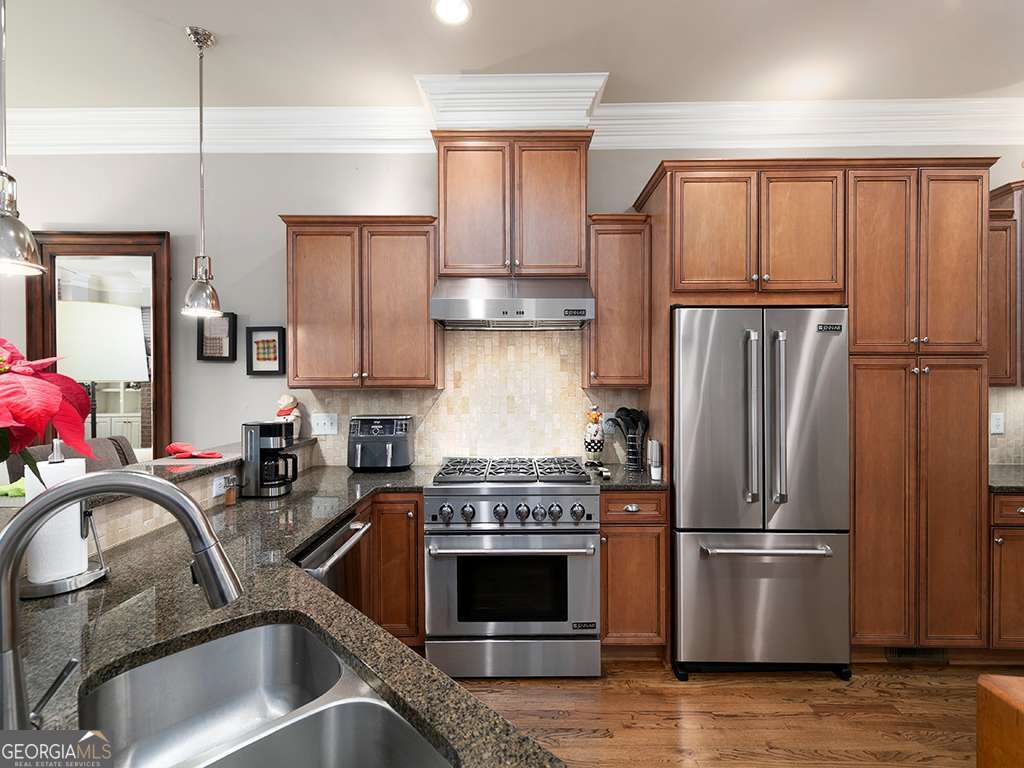 Emerson Hill Square - Residential