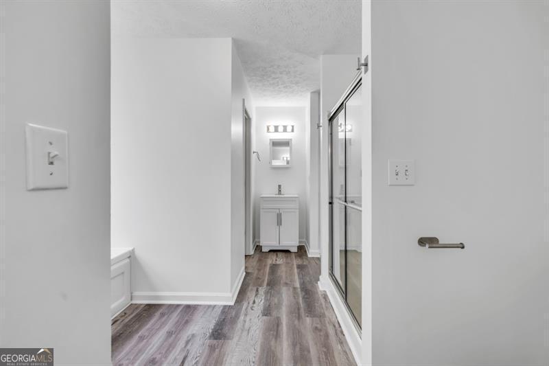 Canon Creek - Residential Lease