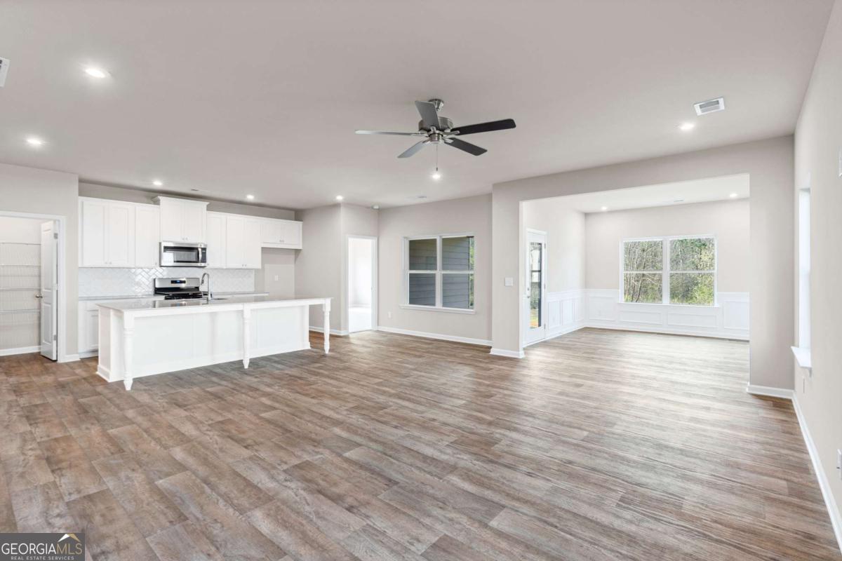30 Madison LN