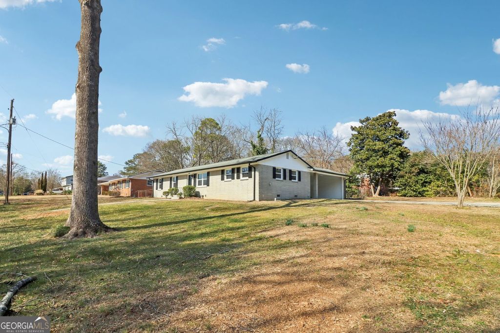 Photo of 2219 Lisa Drive SE, Marietta, GA 30067 (MLS # 10688868)