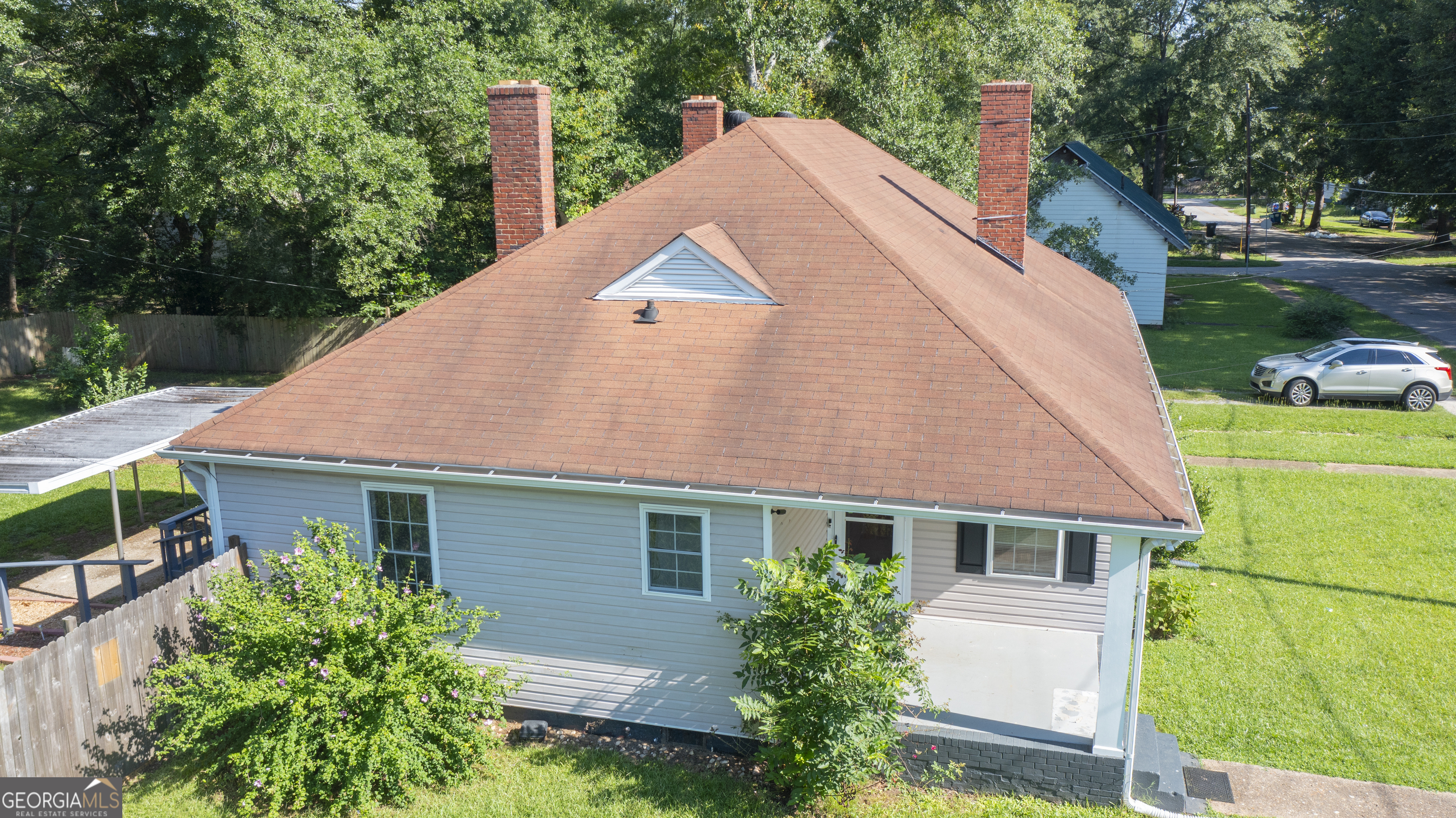 400 Lawrence ST
