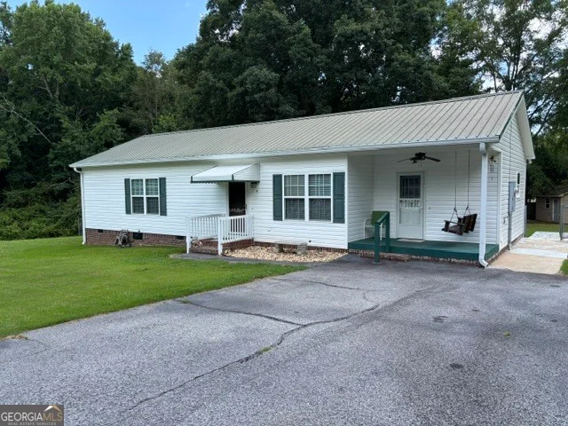 10 Holly Lane Ln