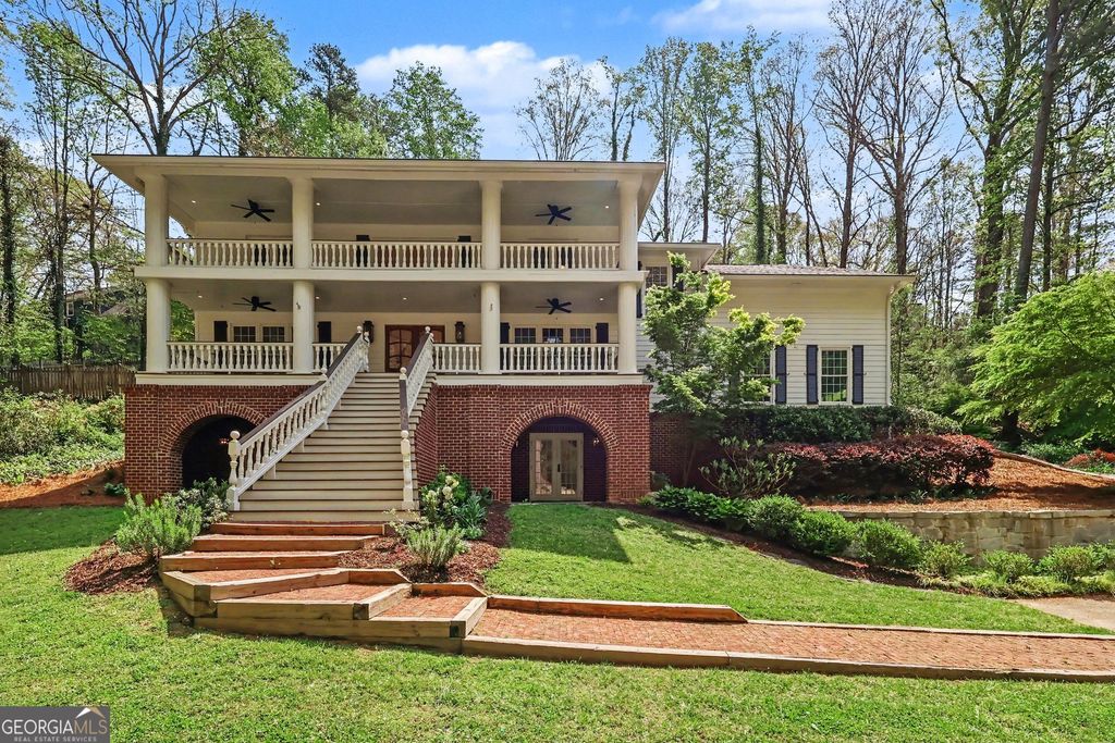 Photo of 4094 Norton Place SE, Smyrna, GA 30082 (MLS # 10729979)