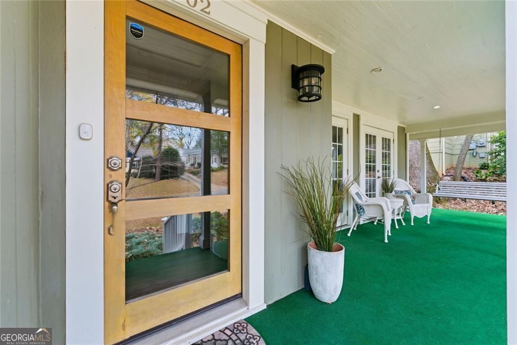 Photo of 302 Hascall Road NW, Atlanta, GA 30309 (MLS # 10700501)