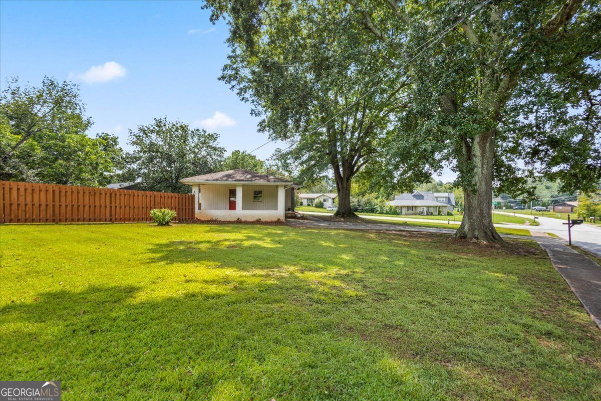 2801 Miriam LN