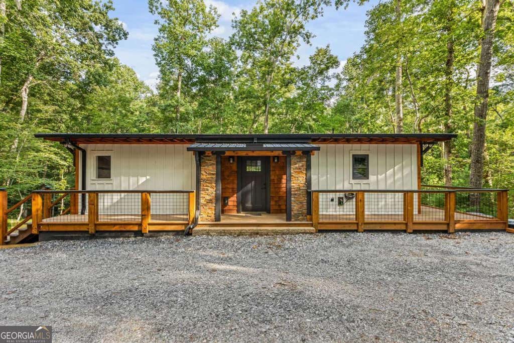 Photo of 208 Autumn Lane, Blairsville, GA 30512 (MLS # 10829106)