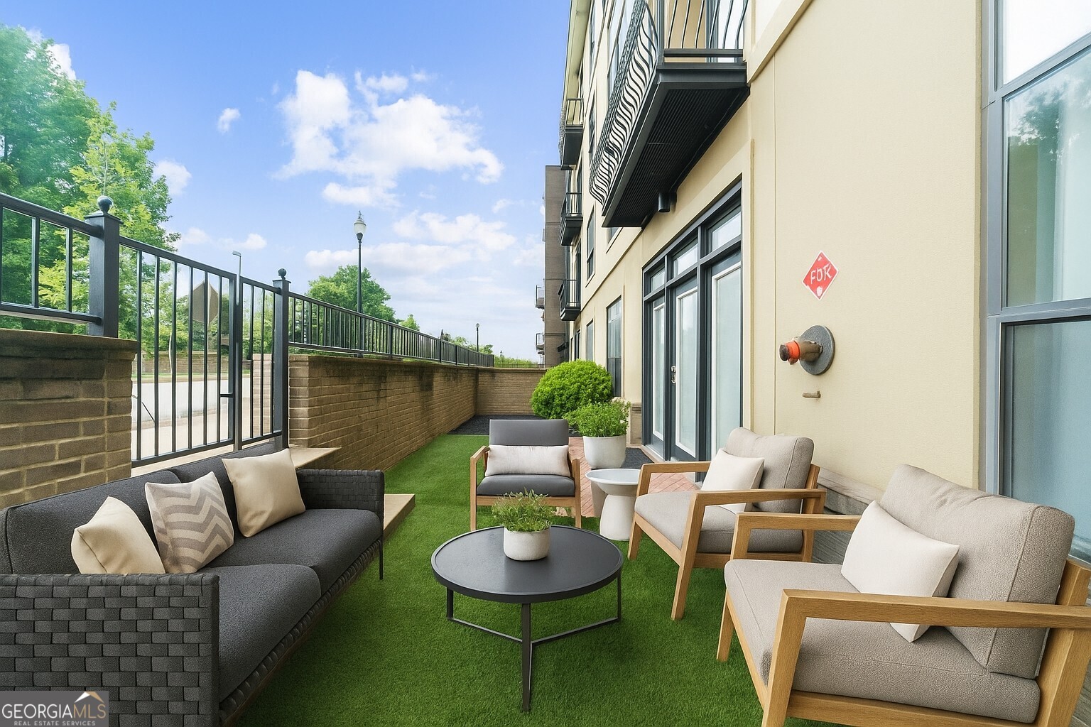 5300 Peachtree RD 1608