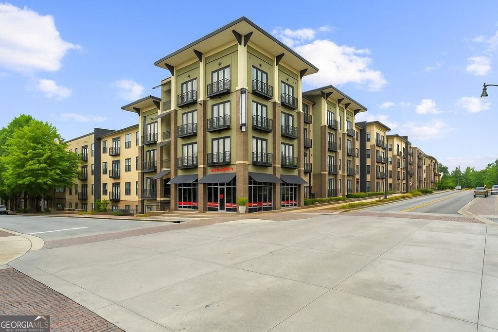 Photo of 5300 Peachtree Road #1608, Chamblee, GA 30341 (MLS # 10679961)