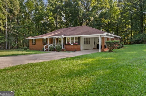 Photo of 41 Melvin Phillips Road, Newnan, GA 30263 (MLS # 10851035)