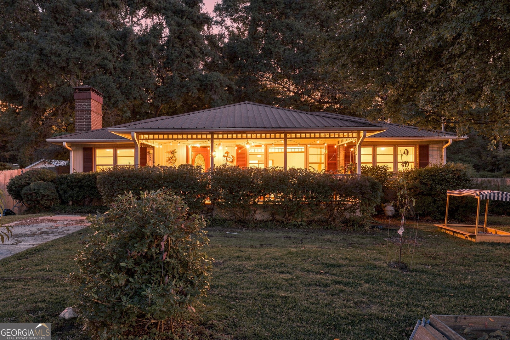6383 Arthur DR