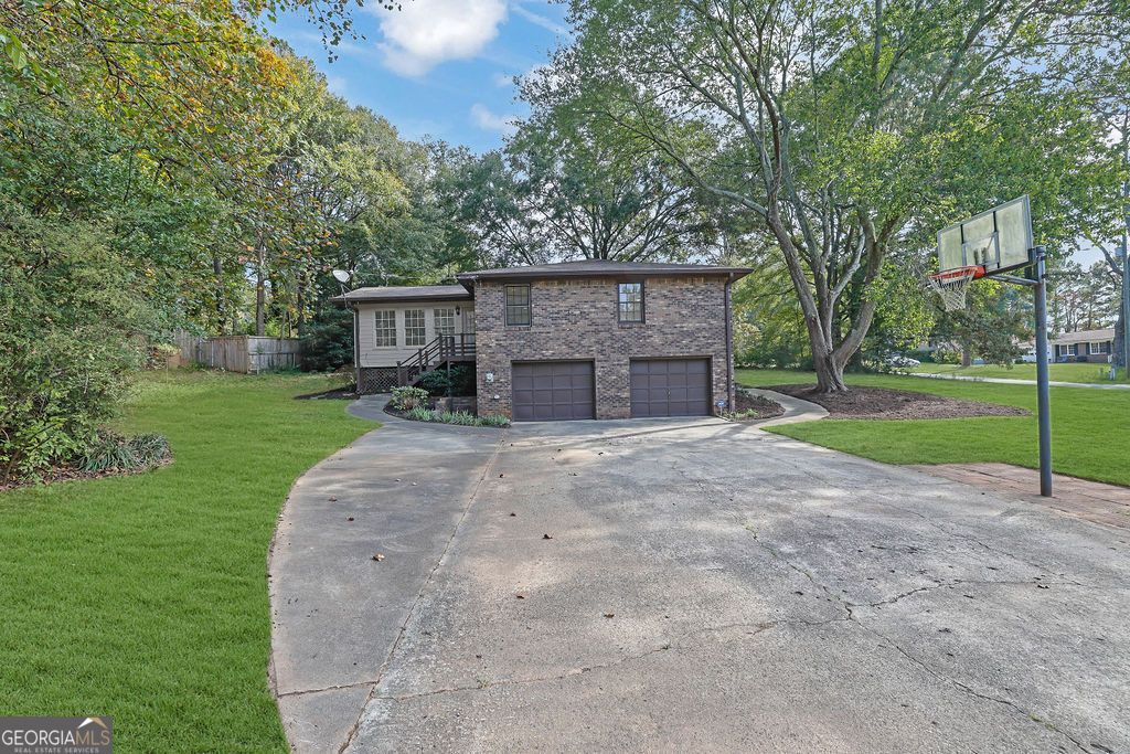 Photo of 905 Tanglewood Trail, Woodstock, GA 30189 (MLS # 10630522)
