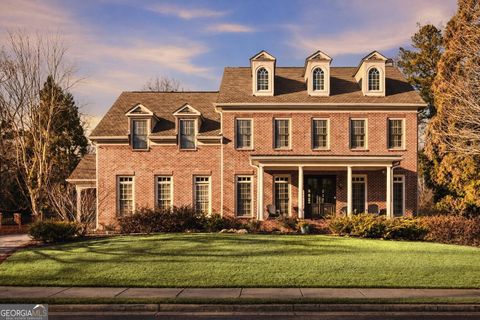 Photo of 390 Ivy Knoll NE, Atlanta, GA 30342 (MLS # 10707640)