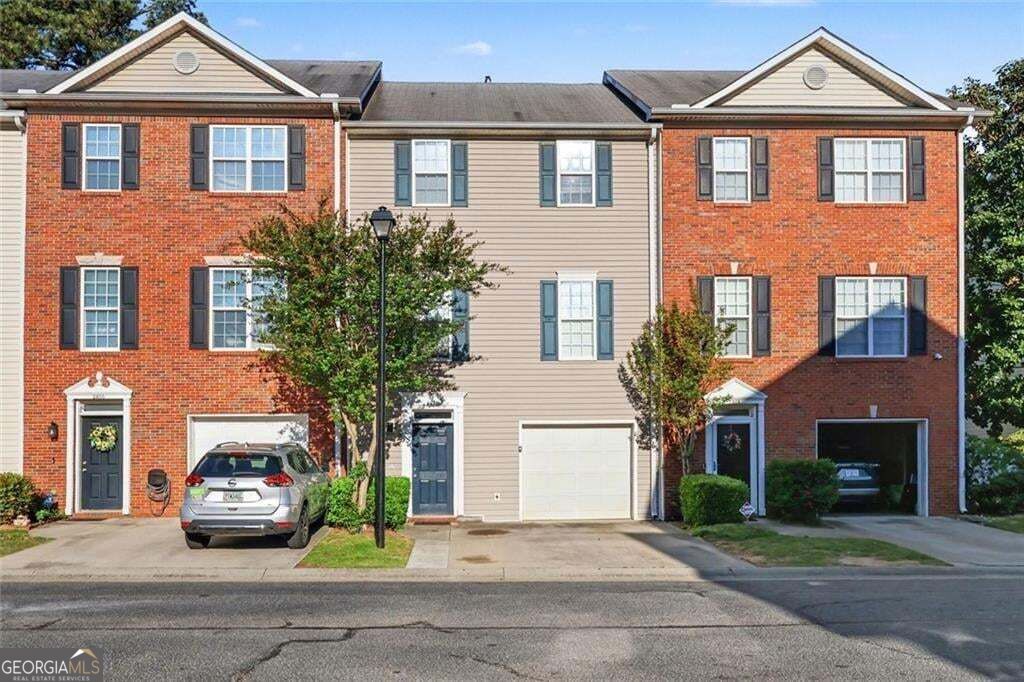 Photo of 2402 Beaver Falls Drive NW, Norcross, GA 30071 (MLS # 10872627)