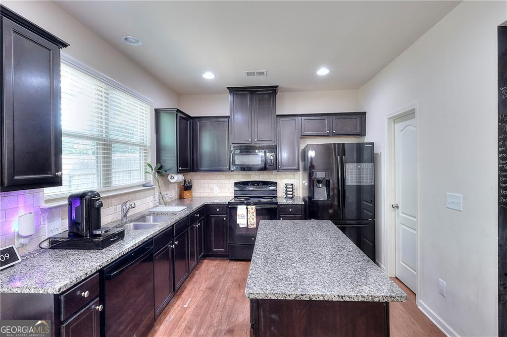 6572 Story CIR