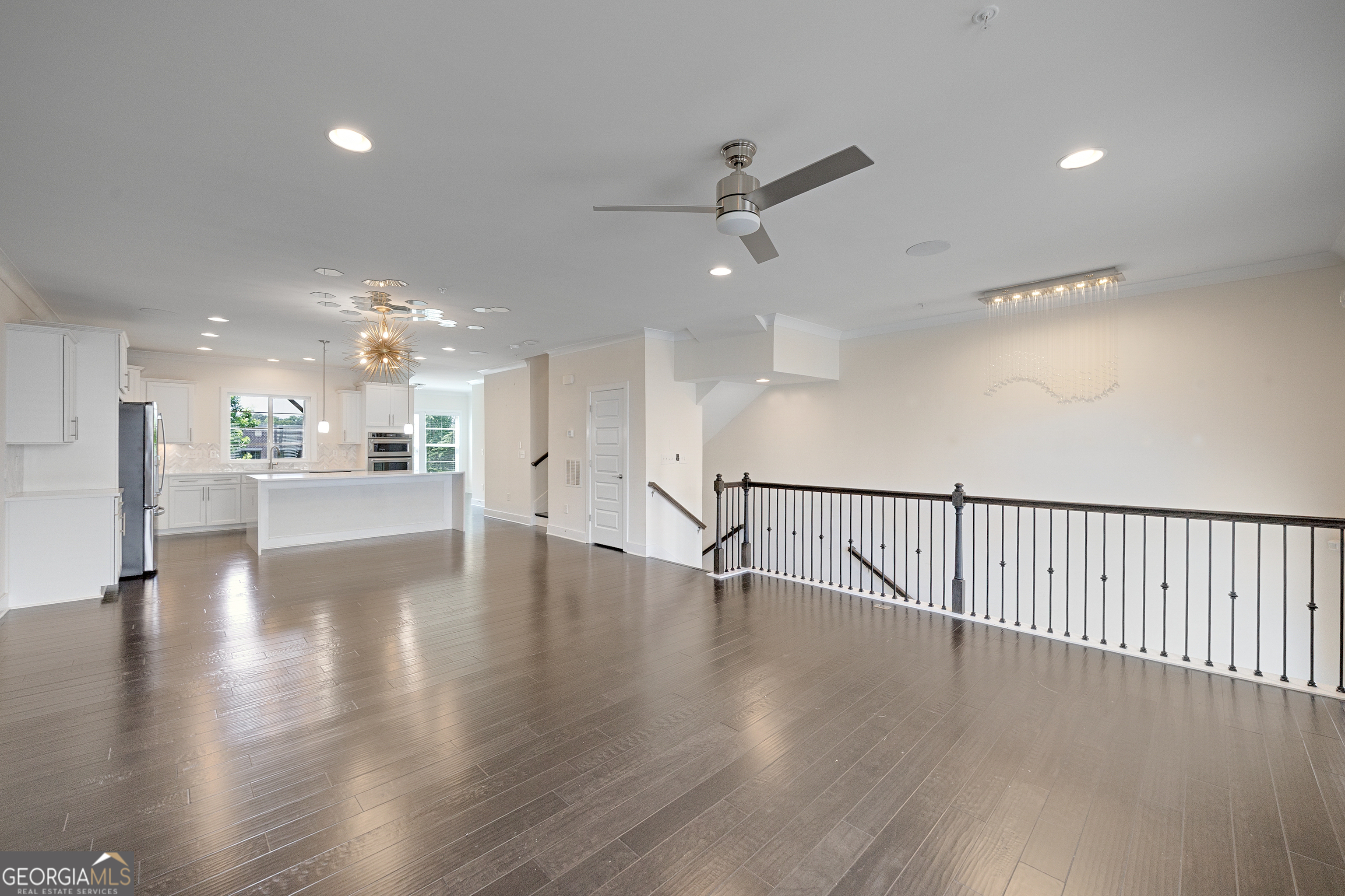 824 Stone Ridge LN